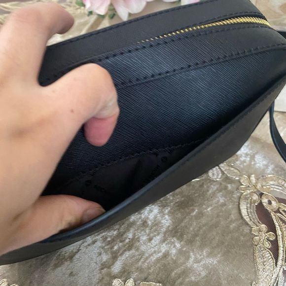 ‼️ ONE DAY SALE 100$ Michael Kors large chain Crossbody - Picture 11 of 13